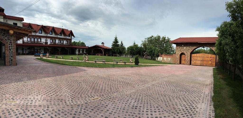 Pensiunea La Nise Сымбэта-де-Сус Экстерьер фото