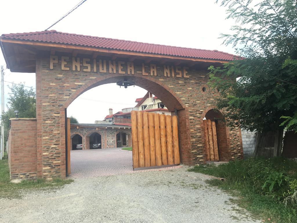 Pensiunea La Nise Сымбэта-де-Сус Экстерьер фото